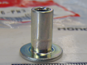 Honda Engine Repair Kit, COLLAR AIR CLEANER MOUNTING 17216PN3000